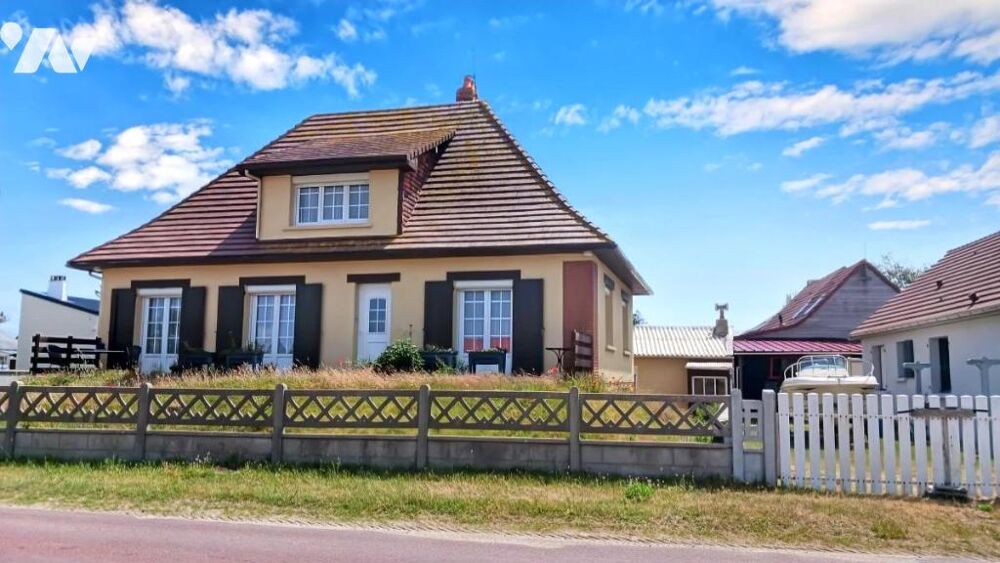 Maison à 150 mètres d'un belle plage de sable blanc et à 800 mètres des commerces et restaurants