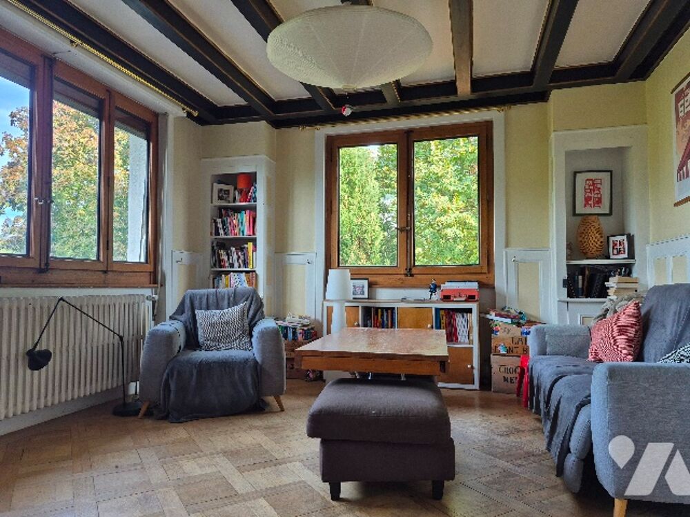 Vente Maison Villa de 185 m2 sur une parcelle de 1 200 m2 de terrain, vendue louée, secteur bas de Collonges. Collonges-sous-salève