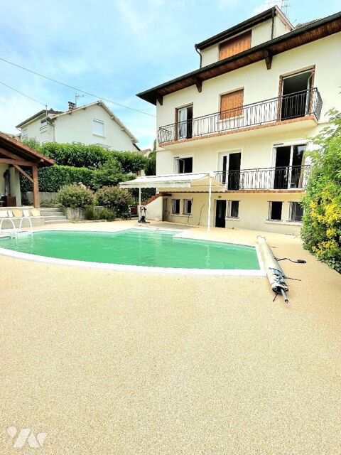   Maison individuelle à fort potentiel d'exploitation sur la commune de BELLEY dans le départemen... Maison - 8 pièce(s) - 179 m²