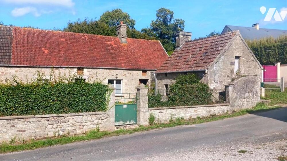 Ancienne fermette sur 2.262 m² de terrain, à rénover.