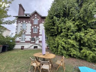  Maison à vendre 10 pièces 240 m²
