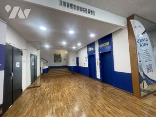   UN ENSEMBLE IMMOBILIER A USAGE DE BUREAUX SUR QUATRE NIVEAUX. Marseille 3