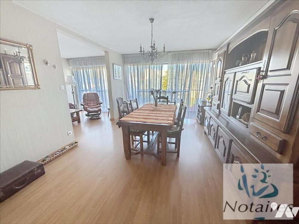 Vente Appartement Appartement avec 4 chambres et balcon Salon-de-provence