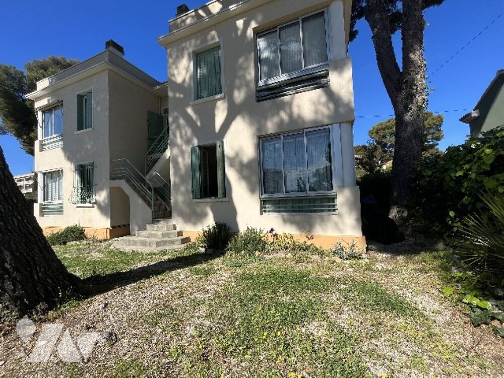 Vente Appartement Immo interactif, Appartement à  250 m de la plage, dans copropriété arborée avec stationnement Ciotat