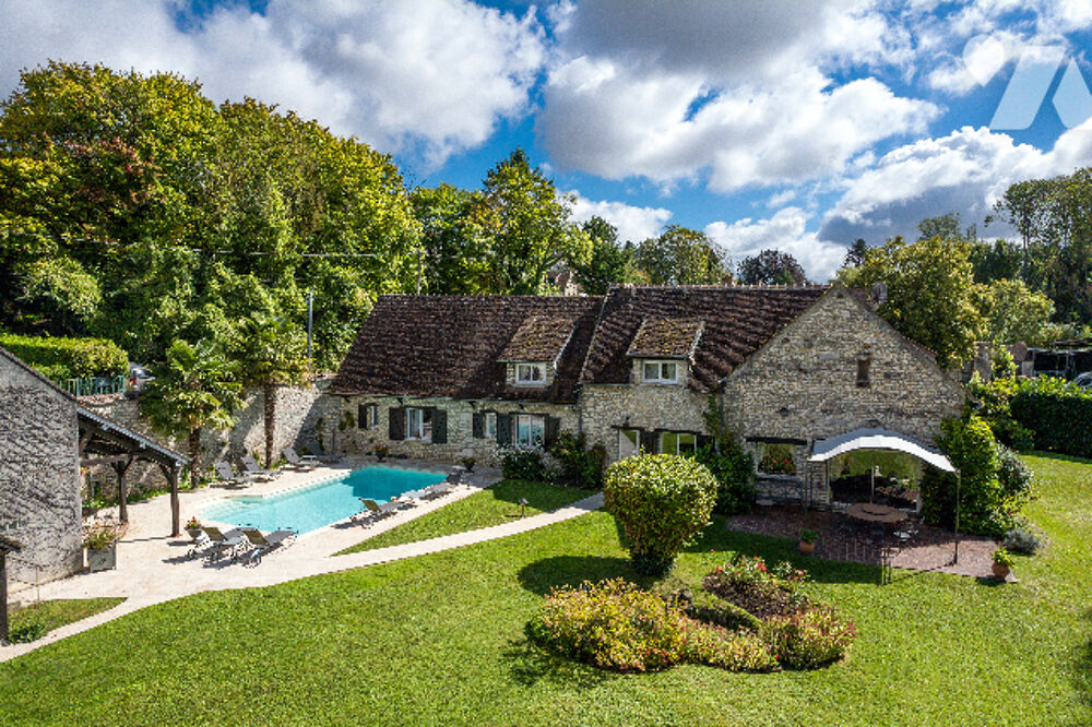 Vente Maison 15 mn A6,  Très belle propriété en bordure de rivière de 335 m²,10 PP avec piscine. Paley