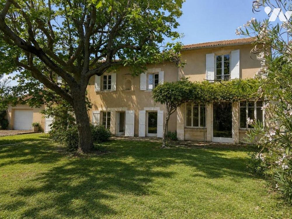 Vente Maison MONTFAVET - Ancienne demeure familiale de 236 m² avec jardin arboré & piscine Avignon
