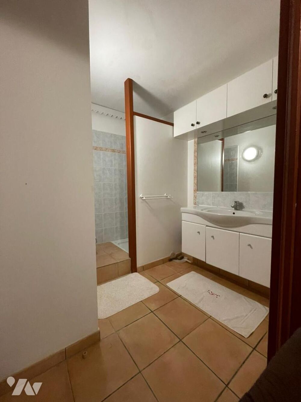 Vente Appartement RES BEAU STUDIO A CARITAN  : 1 gde chambre  meublée  avec une terrasse fermée et  sécurisée- Sainte-anne