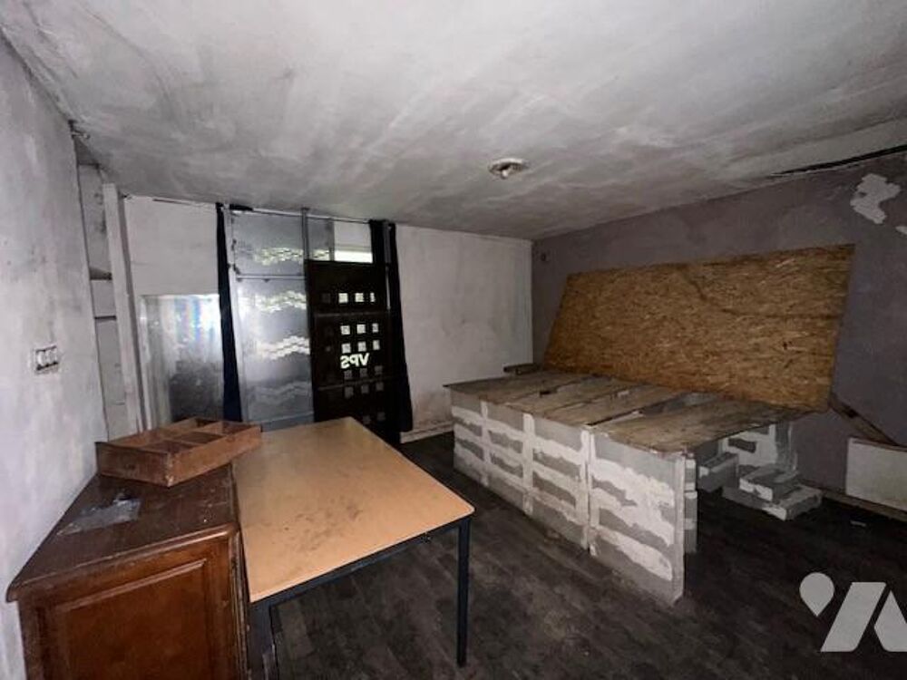 Vente Maison Maisons de 6 pièces élevée sur un sous sol en rez-de-jardin et édifiée sur un terrain de 1623 m² Évry-courcouronnes