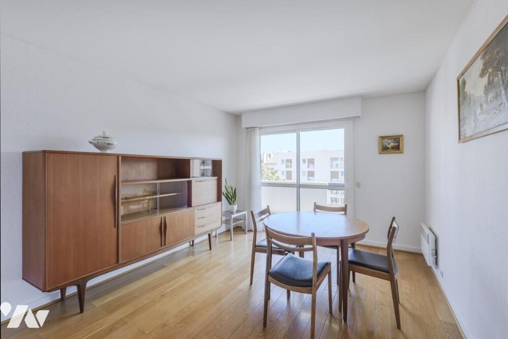 Vente Appartement Appartement de 65 m² à Colombes, comprenant trois pièces dont deux chambres. Colombes