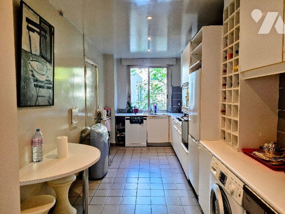 Vente Appartement PARIS XVIIe – WAGRAM – BEL APPARTEMENT FAMILIAL TRAVERSANT DE 152 m² – BALCON – 3/4 CHAMBRES Paris 17