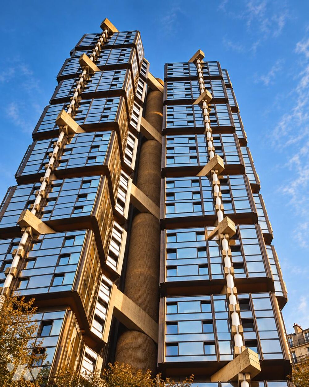 Vente Appartement Appartement de 48.1m² triples balcons/expositions, une chambre , une cuisine + box. Tour Totem 75015 Paris 15