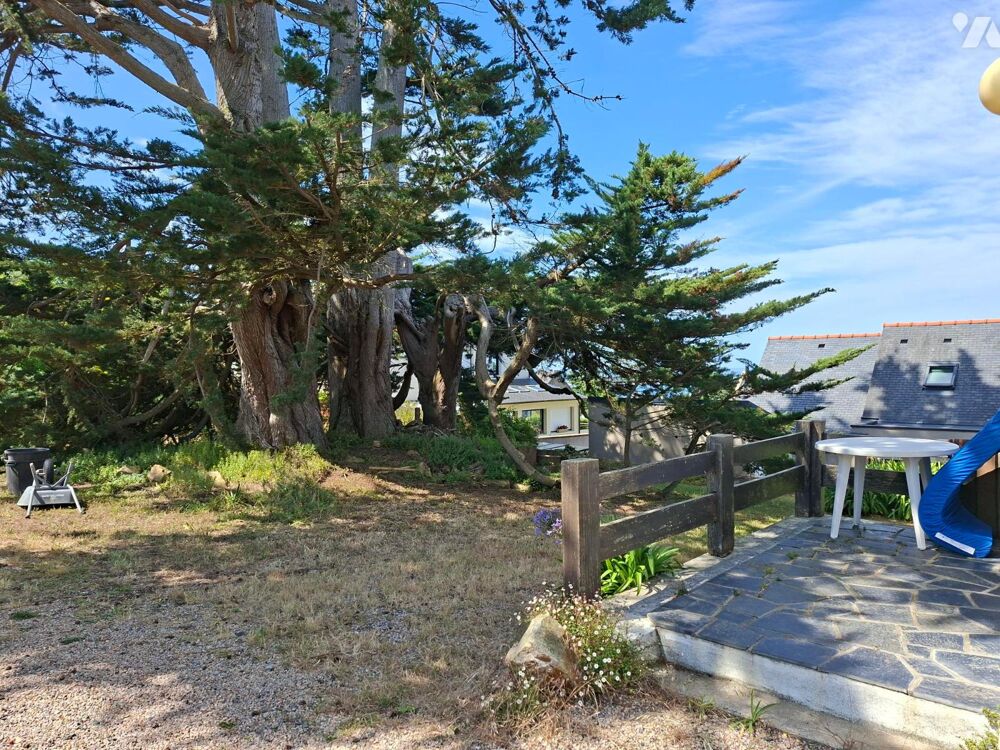 Vente Maison Située à l'Arcouest, cette propriété offre une superbe vue sur la mer et  l'île de Bréhat. Ploubazlanec