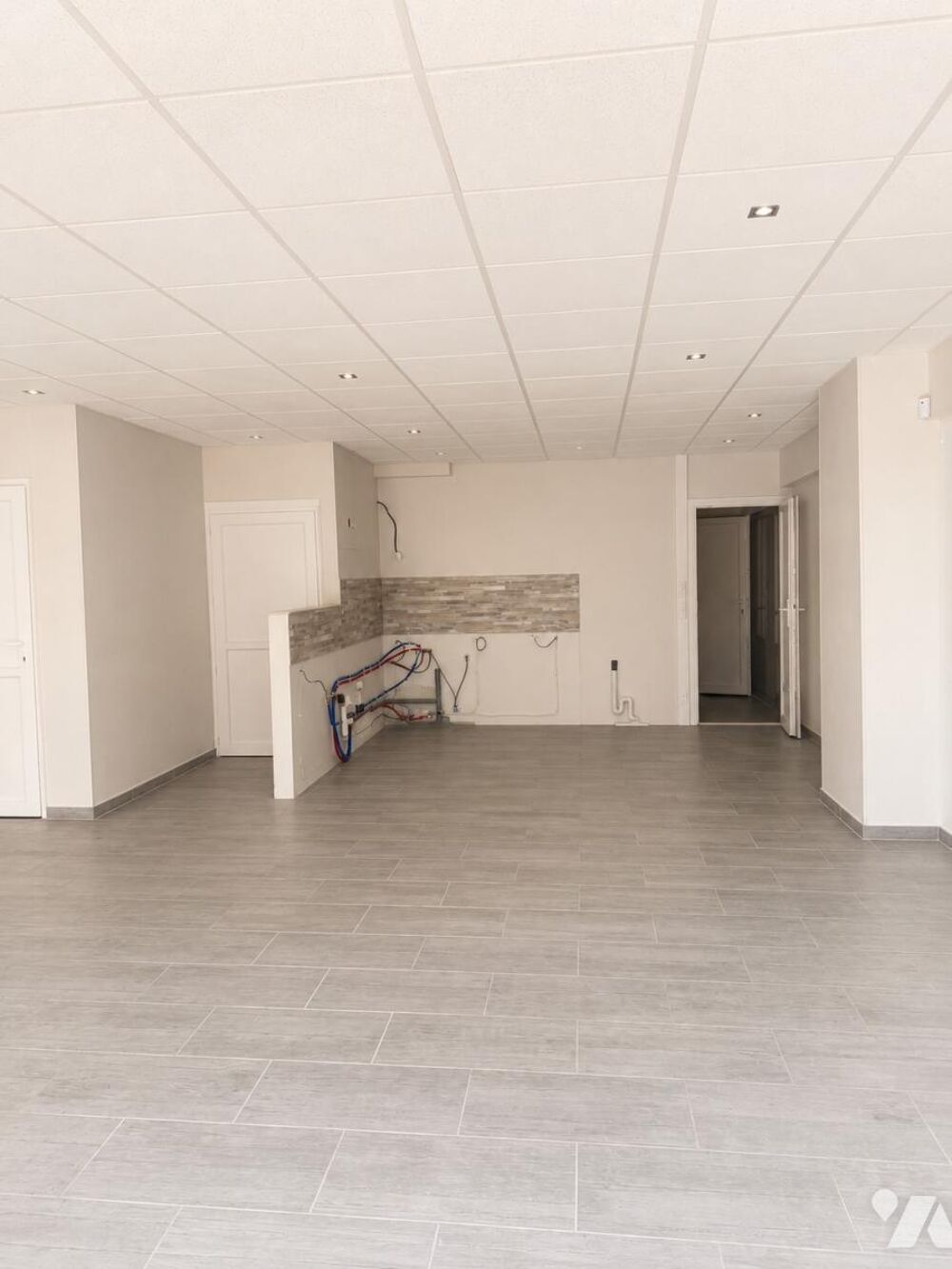 Vente Maison LAPALUD – Maison de ville rénovée de 192 m² avec grand garage et espace indépendant Lapalud