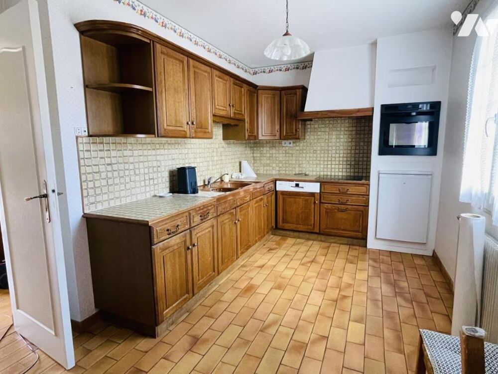 Vente Maison A LA-VILLE-AUX-DAMES, 127 avenue Jeanne d'Arc  Une maison T4 construite sur une parcelle de 505m² Ville-aux-dames