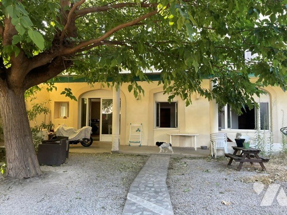 Vente Immeuble Immeuble R+2 en partie à rénover surface de plancher disponible en environ 300m2 Morières-lès-avignon