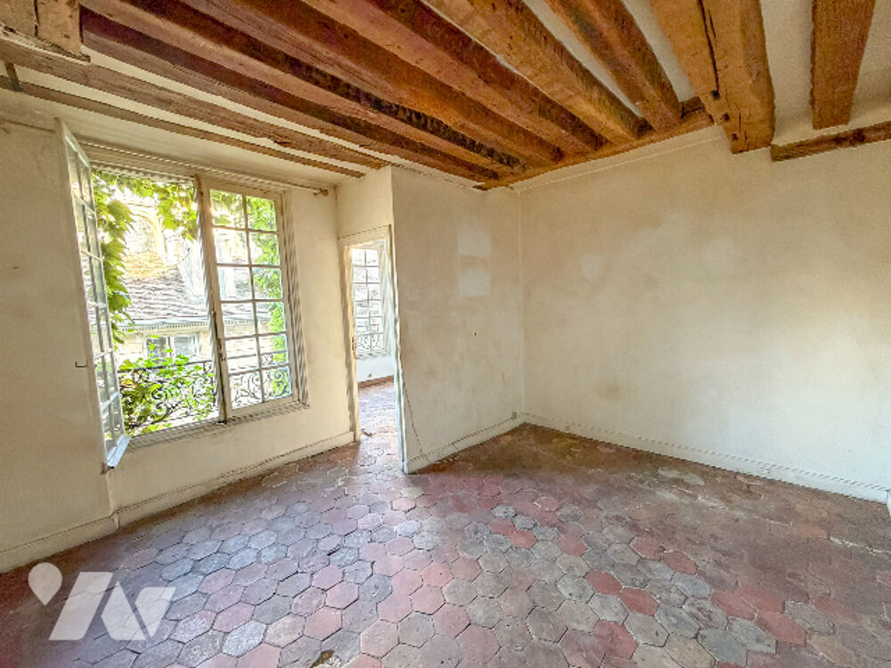 Vente Appartement APPARTEMENT DE PRESTIGE RUE SAINT PAUL,  Traversant Est - Ouest, avec vue sur l'Eglise Saint Paul, Paris 4