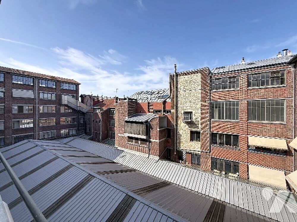 Vente Appartement L'Etude COQUEUX & CHARPENTIER propose à la vente un plateau brut de 158 m² à aménager. Paris 11
