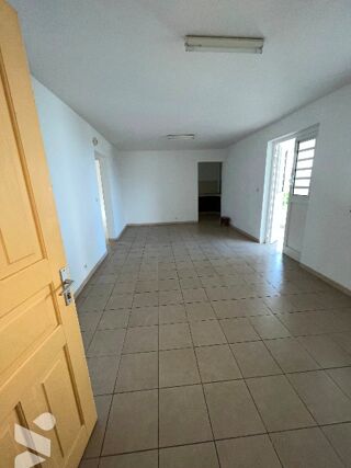  Appartement � louer 3 pi�ces 75 m�