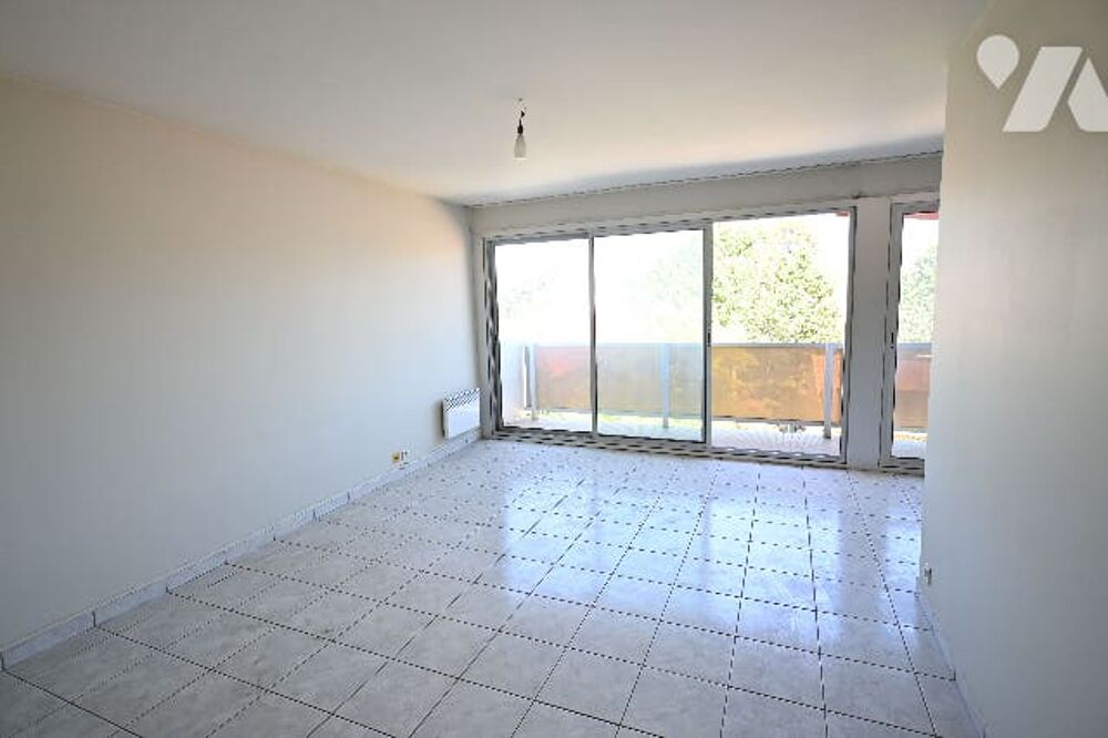 Vente Appartement A RAFRAICHIR, appartement de type 3 situé à MARSEILLE (13013), au calme. Marseille 13