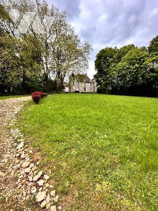  Maison à vendre 15 + pièces 313 m²