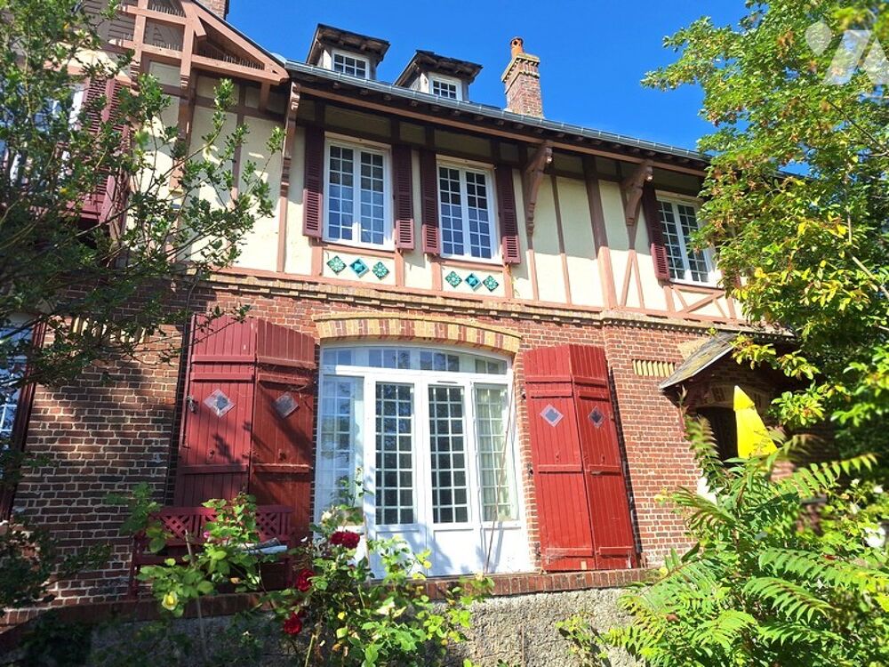 Villa située à Quiberville sur mer. La plage à pied. 10 pièces et 7 ch, 2 SDB, grenier, vue mer.