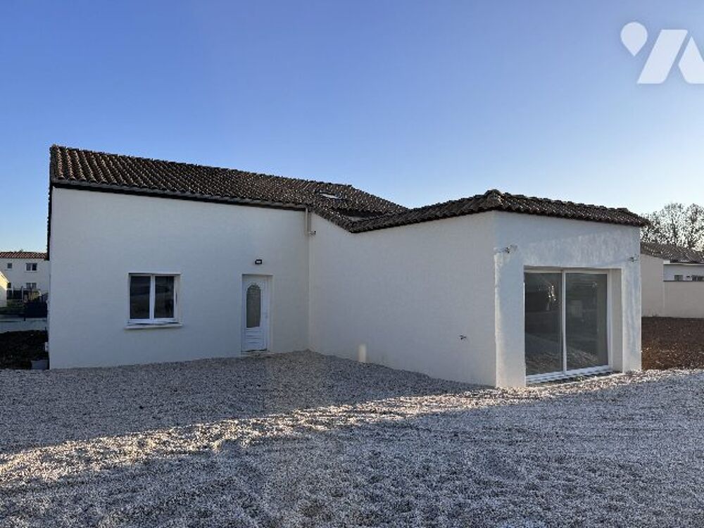 79410 ECHIRE - VILLA RECENTE DE 200m² sur terrain de 926m² (divisible).