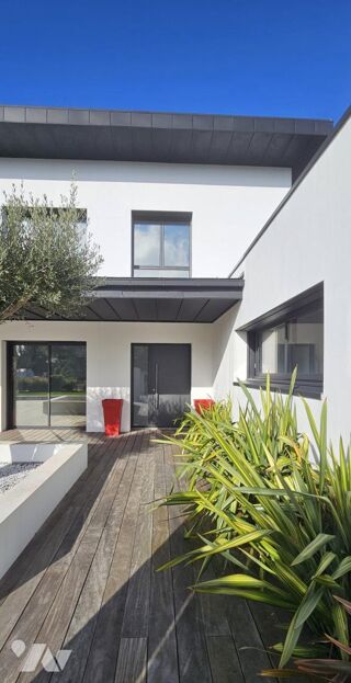  Maison � vendre 5 pi�ces 195 m�