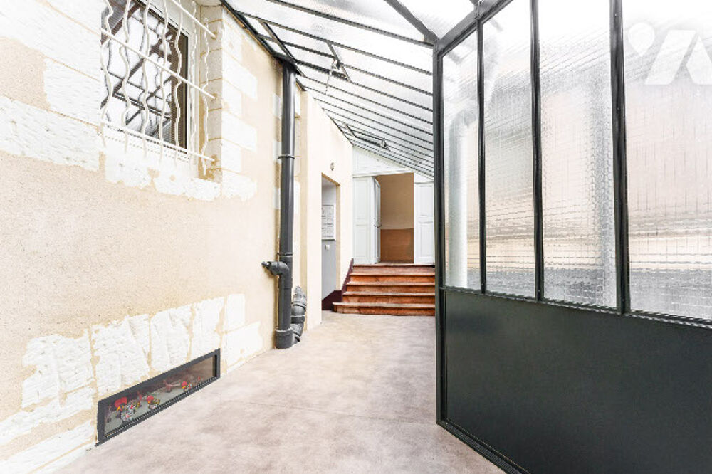 Vente Appartement STUDIO LOUÉ - TOURS HYPERCENTRE A Tours, 4 rue de Sully, Au 2ème étage : studio de 14m² loi carrez. Tours