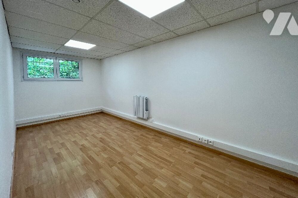 Vente Appartement APPARTEMENT EN VENTE AUX ENCHERES - SECTEUR EUROPOLE 12 rue Aimé Berey - 38000 GRENOBLE T4 Grenoble