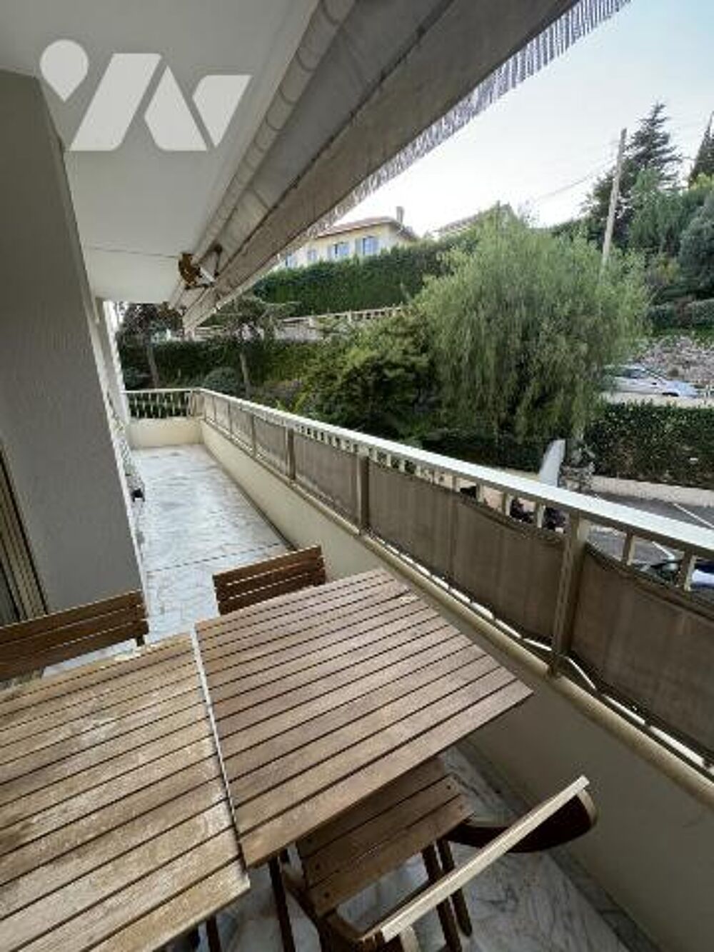 Vente Appartement Golfe Juan  Rsidence de standing et au calme grand 2 pices entirement rnov avec cave et parking Vallauris