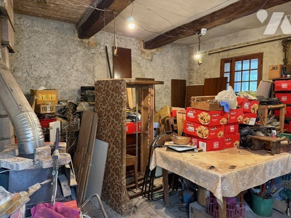Vente Maison Maison village de 110 m² à fort potentiel, avec garage, véranda, dans hameau des Michels. Peynier