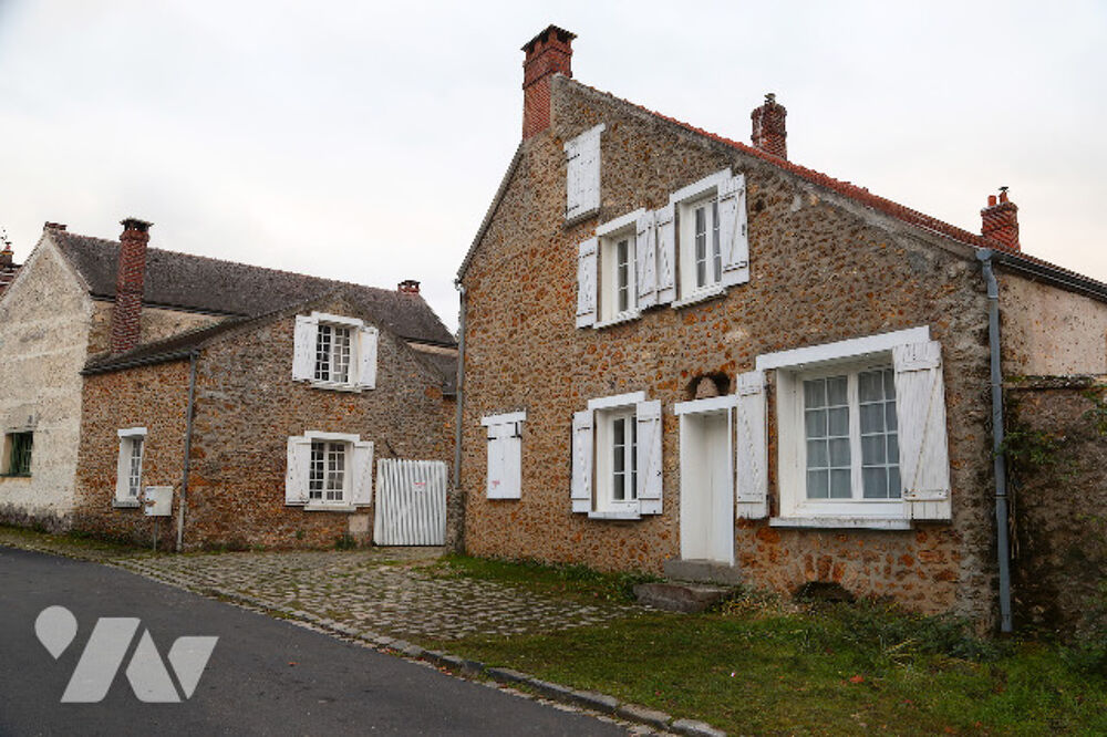 MAGNY LES HAMEAUX - Maison de 215 M² et 2ème logement de 45 M²sur parcelle de 586 M²