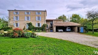 Maison 7 pièces 264 m² · à La Crèche · 264 m² · 398 000 €