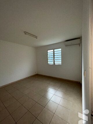  Appartement � louer 3 pi�ces 75 m�