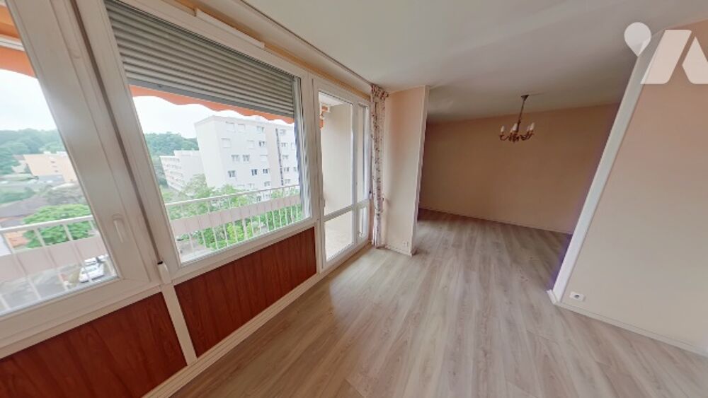 Vente Appartement 25 rue du Frère Benoit à OULLINS PIEERE BENITE - APPART + 1 PLACE DE PARKING + 1 CAVE Oullins