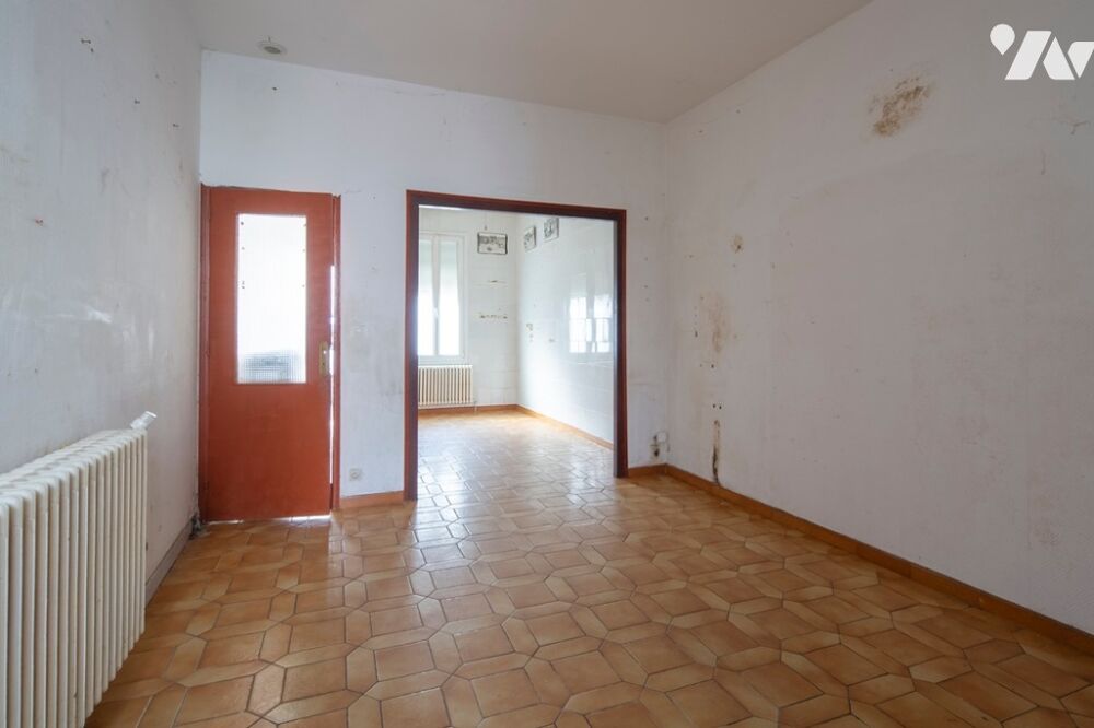 Echoppe simple en pierre de plain pied de 76,36 m² habitables sur parcelle de 118 m²