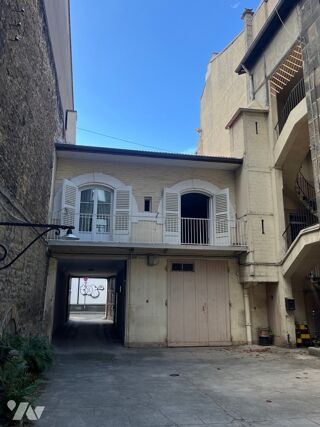 Vente Appartement Appart 114 m2 + dépendance + garage rue de L'Alma St-Etienne IMMO-INTEREACTIF prix départ : 99 000€ Saint-Étienne