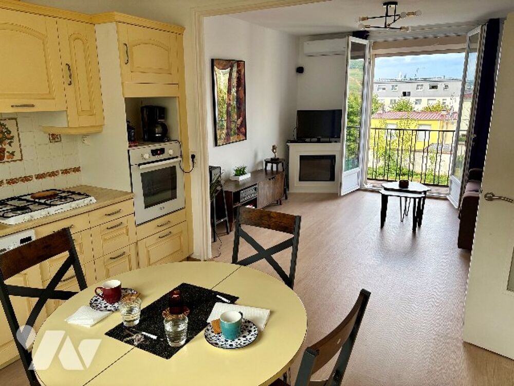 Vente Maison Épernay, quartier Hôpital : maison rénovée 116 m², 3 ch., jardin, garage et potentiel. Épernay