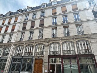  2 locaux divisibles, 268,81 m². Libre. Paris 11