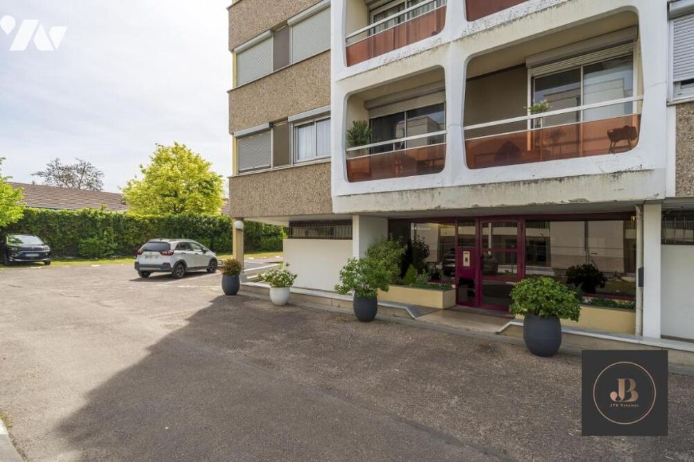 Vente Appartement Vaste F4 au calme avec grand balcon, parking  et garage Nancy