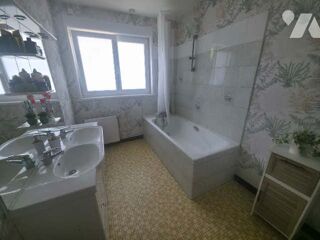  Maison à louer 6 pièces 129 m²