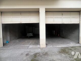  Parking / Garage  vendre 