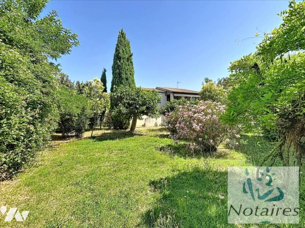 Vente Maison Maison T5 de 115m² avec jardin de 835m² et garage proche centre ville Mallemort
