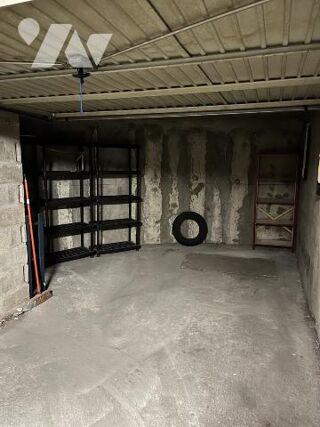  Parking / Garage  vendre 