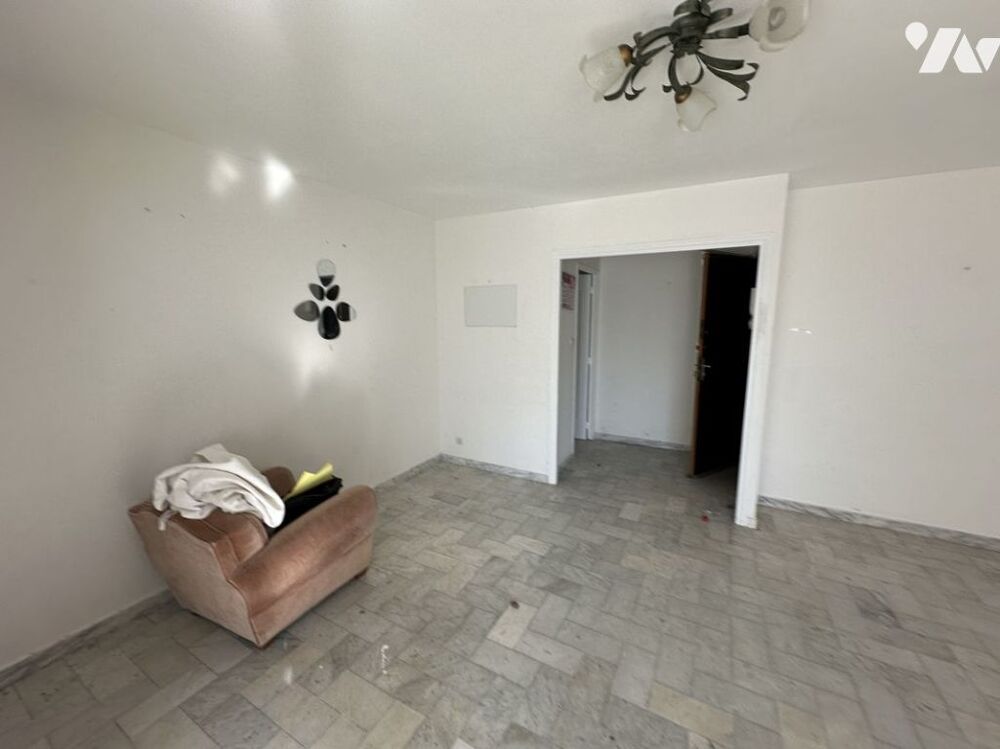 VENTE NOTARIALE INTERACTIVE - HYERES (83400) VAR - T2 RDC A RENOVER AVEC JARDINET ET PARKING