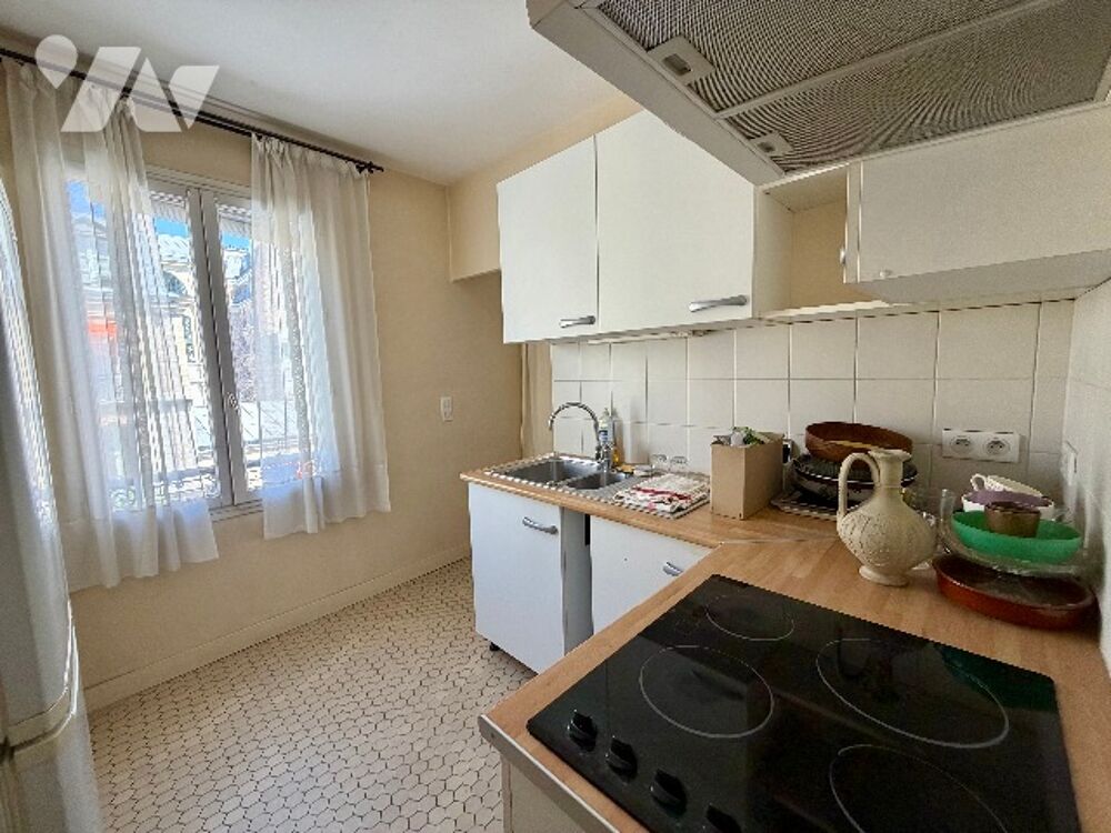 Vente Appartement PARIS 7  – PASSAGE LANDRIEU Duplex 2 pièces au dernier étage – À rénover – Lumineux - Calme Paris 7