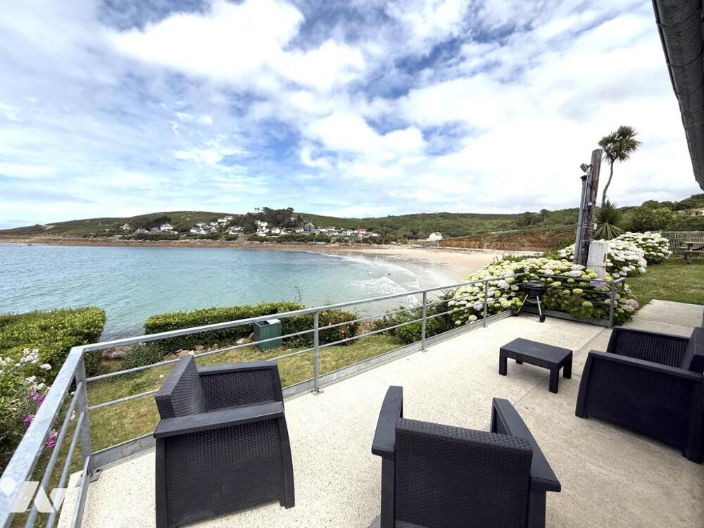 Vente Maison L'étude Napoléon Tourlaville propose à MAUPERTUS/MER, l'Anse du Brick ! avec accès à la mer! Maupertus-sur-mer