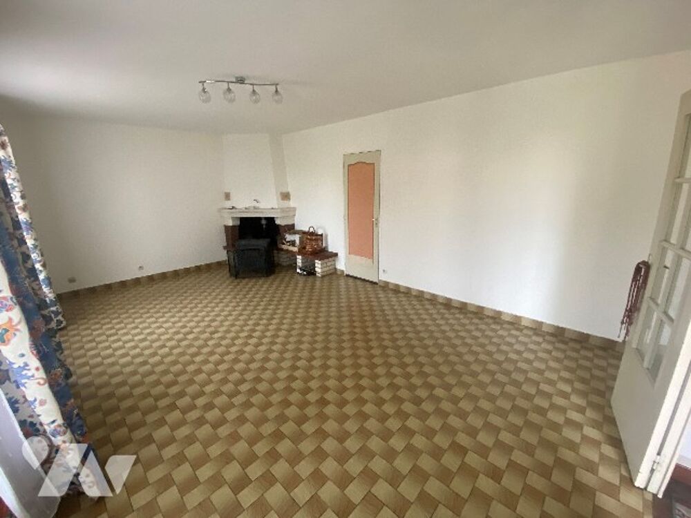 Maison sise a MAREAU AUX PRES comprenant 3 chambres, wc, salle de douche. Sous-sol total jardin