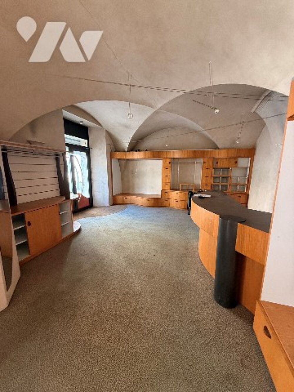 Vente Immeuble HAUTS DE BIENNE   Surfaces ( appartements, local, réserve ) pour une superficie d'environ 675 m2. Hauts de bienne