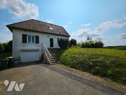   Sur les hauteurs du village, maison individuelle d'environ 132m� habitables. Maison - 6 pi�ce(s) - 132 m�